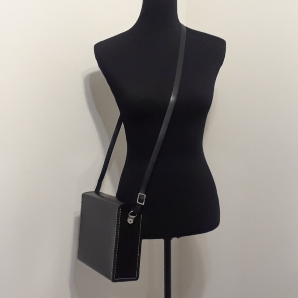 Sharp Binocular Crossbody Case - image 4